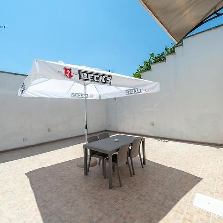 Casa Vacanze Petra Squinzano Buitenkant foto